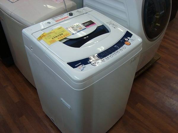 TOSHIBA(トウシバ)の全自動洗濯機(AW-70GK)未使用買取入荷致しました