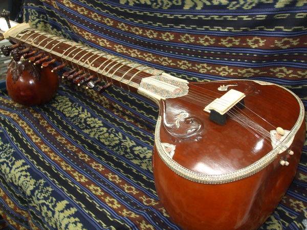 インドの民族楽器「シタール」が買取り入荷致しました！】町田店｜2012 ...