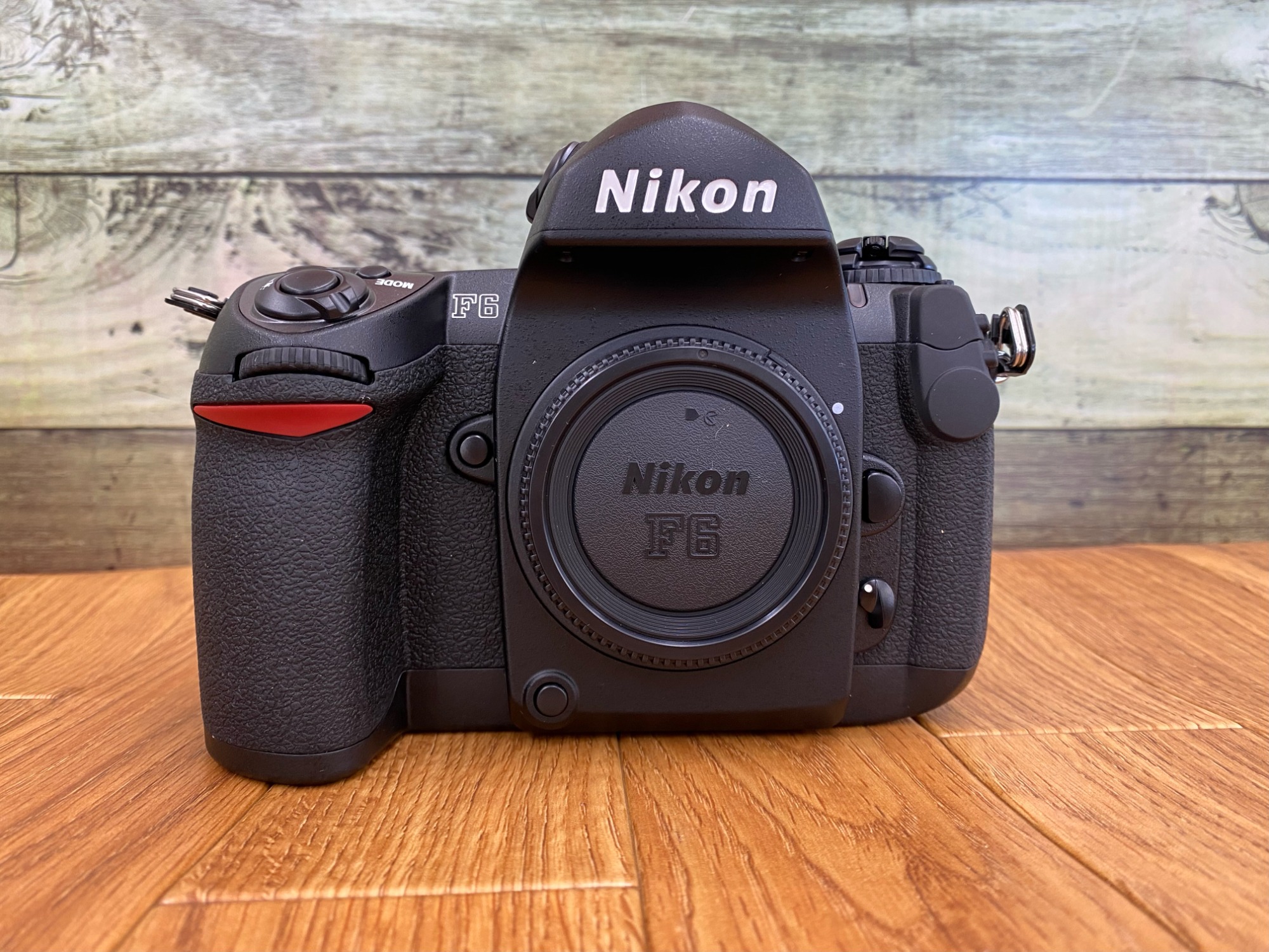 希少品】Nikon フィルム一眼カメラ F6のご紹介です！｜2023年01月05日