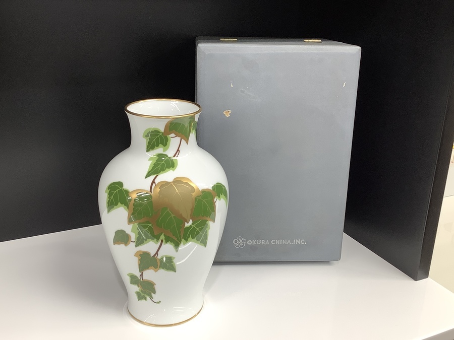 【美品】【送料無料】OKURA 大倉陶園 花瓶 花器 金 和風