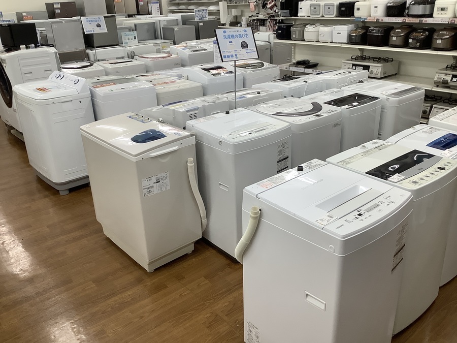 YAMADASELECT(ヤマダセレクト)の全自動洗濯機 YWM-TV80G1のご紹介です 