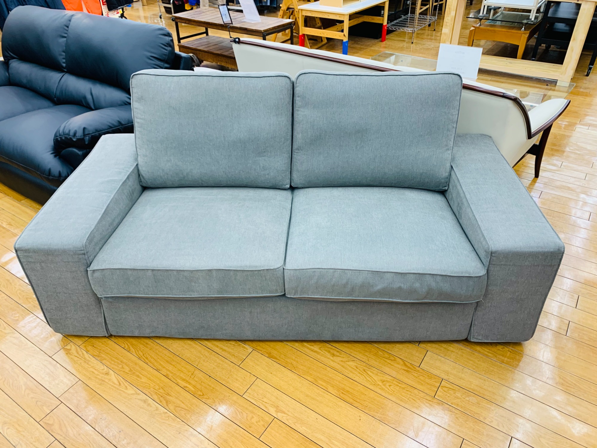 家具販売強化中】IKEA（イケア）の2人掛けソファー グレーをご紹介