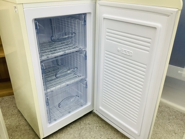 1ドアレトロ冷凍庫