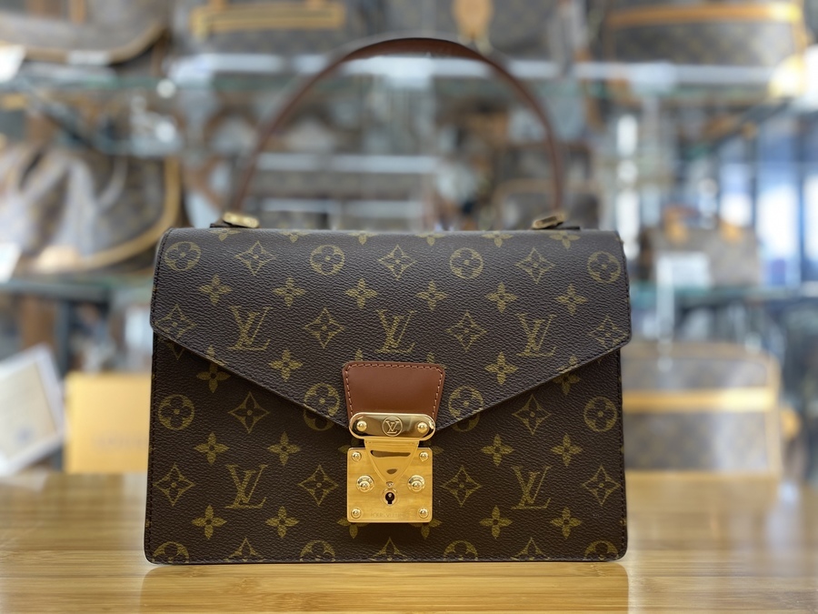 LOUIS VUITTON ルイヴィトン　コンコルド
