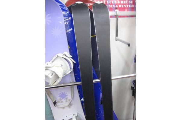 川崎野川店】2011年モデル、サロモン(SALOMON)のスキー板が買取入荷 