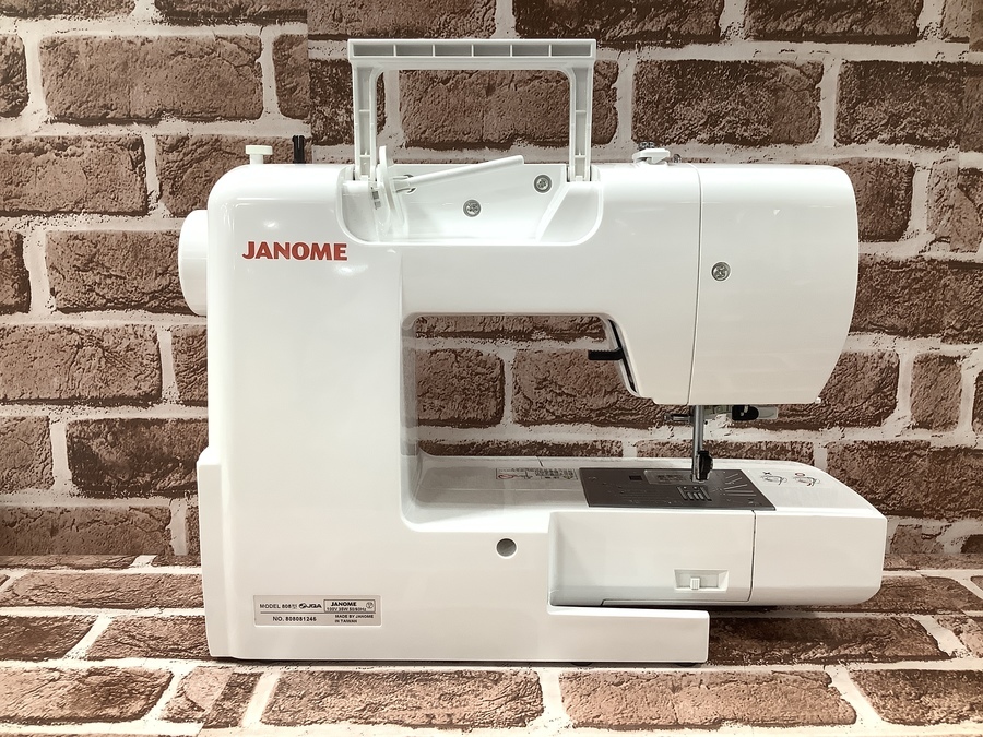 JANOME プログラム自動糸切り機能付コンピュータミシン JN831が入荷 
