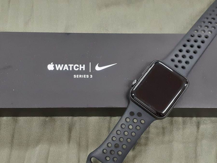 Apple Watch 3 Nike アップルウォッチ GPSモデル - 時計