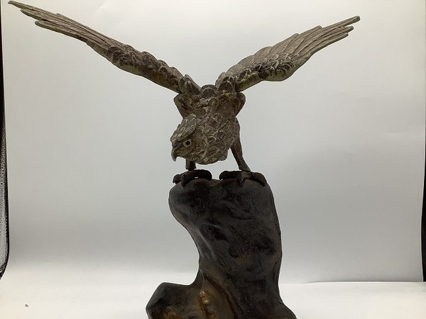 鷹の置物☆ 骨董品‼ 30年以上前の品☆