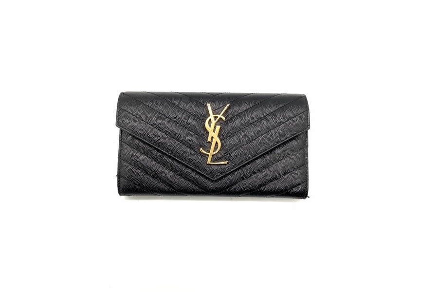 Yves Saint Laurent（イブサンローラン）の2つ折り長財布をご紹介し