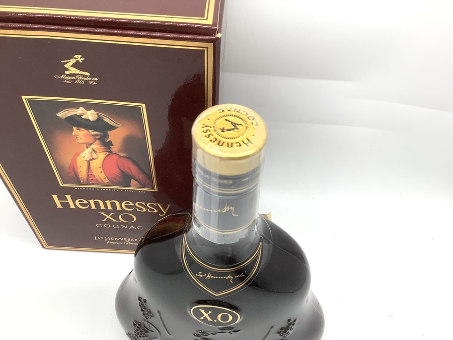 Hennessy X.O(ヘネシーXO) 金キャップ クリアボトルを買取入荷いたし 