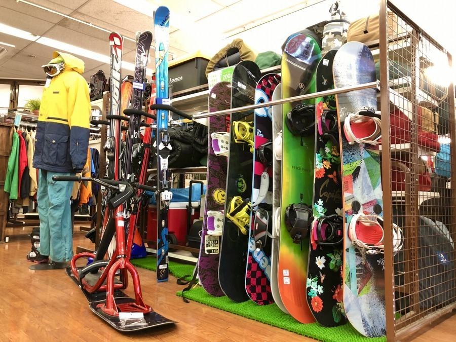 ウィンタースポーツのトップシーズン！スキーやスノーボード販売中です