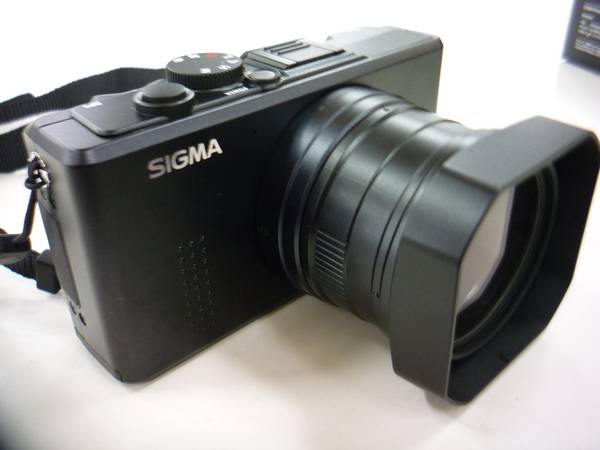 電化製品】SIGMA(シグマ)のデジタルカメラ、DP1中古品買取入荷いたし 
