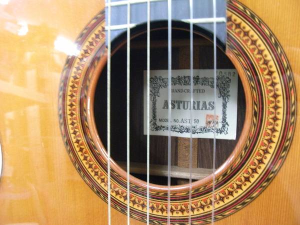 楽器】ASTURIAS(アストリアス)のクラシックギター AST 50 買取入荷しま 