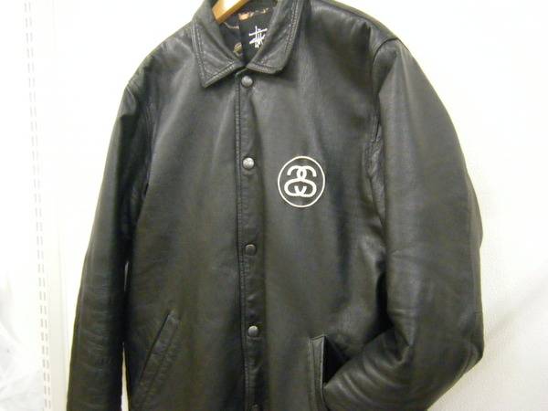 史上最も激安  ステューシー　レザーコーチジャケット　刺繍ロゴ　黒 レディース　STUSSY レザージャケット