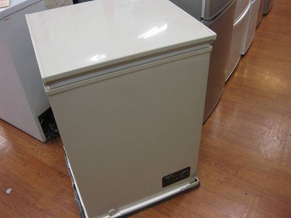 シャープ　屋外設置対応冷凍ストッカー　100L冷凍庫　FC-BX10A