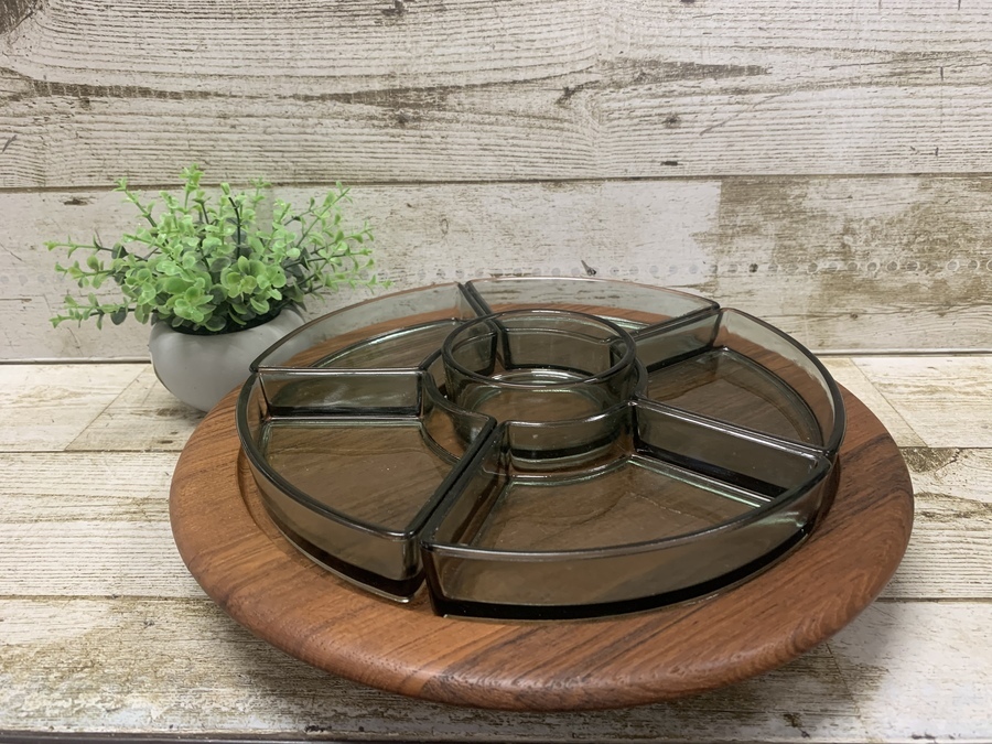 DIGSMED(ディグスメッド）の木製回転式オードブル皿が買取入荷