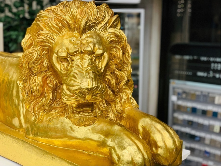 インパクト抜群！幅約93cmのライオンのオブジェが入荷しました！【松戸店】｜2018年12月24日