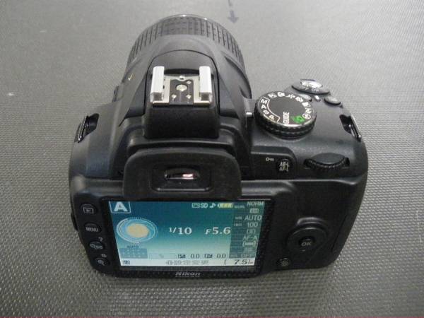 Nikon (ニコン) デジタル一眼レフカメラ レンズキット 「D3000 18-55