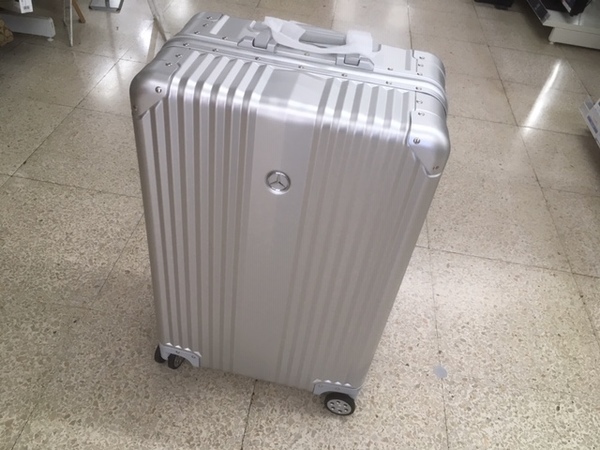 メルセデスベンツオリジナルアルミスーツケース