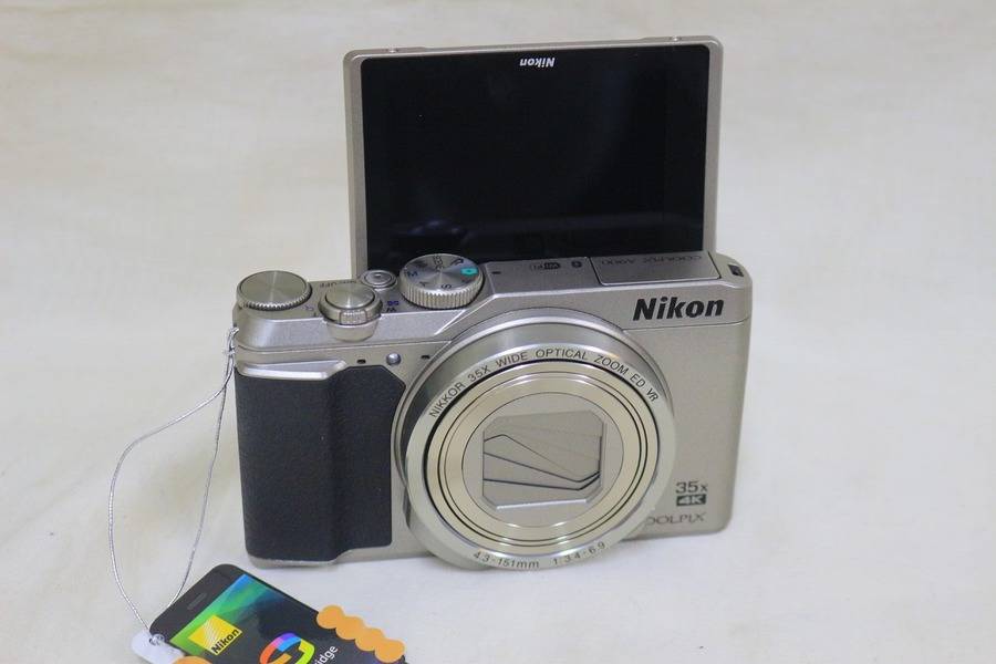 カメラ デジタルカメラ 驚きの高性能をご紹介！《Nikon》COOLPIX A900が入荷致しました 