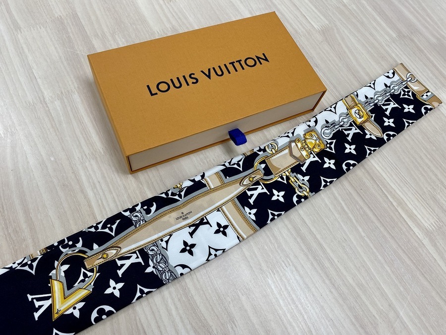 スマホで購入】LOUIS VUITTON(ルイヴィトン)のスカーフをご紹介