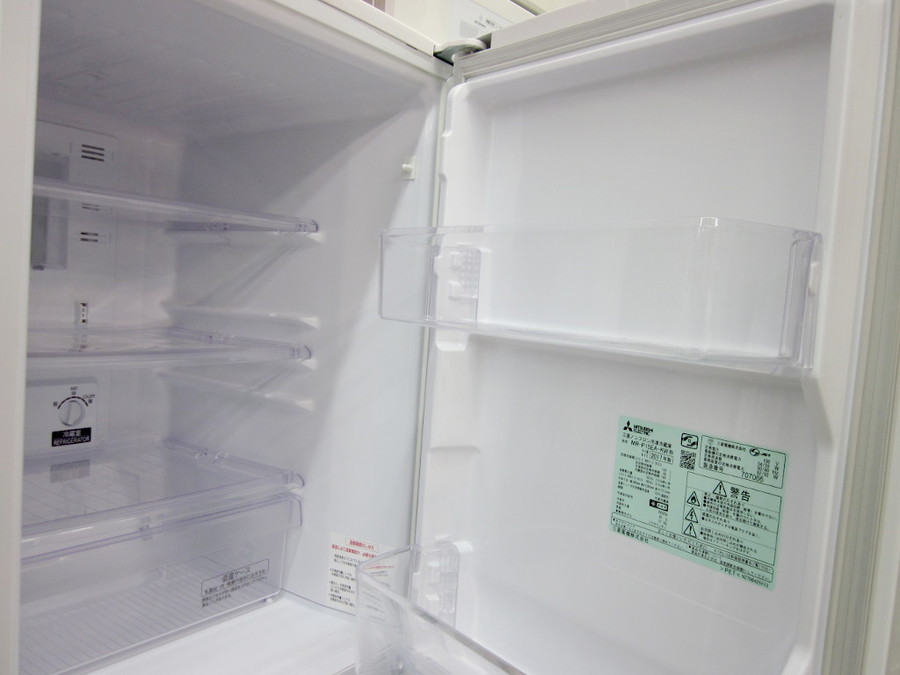 MITSUBISHI(三菱)の146L 2ドア冷蔵庫「MR-P15EA-KW」のが入荷しました 