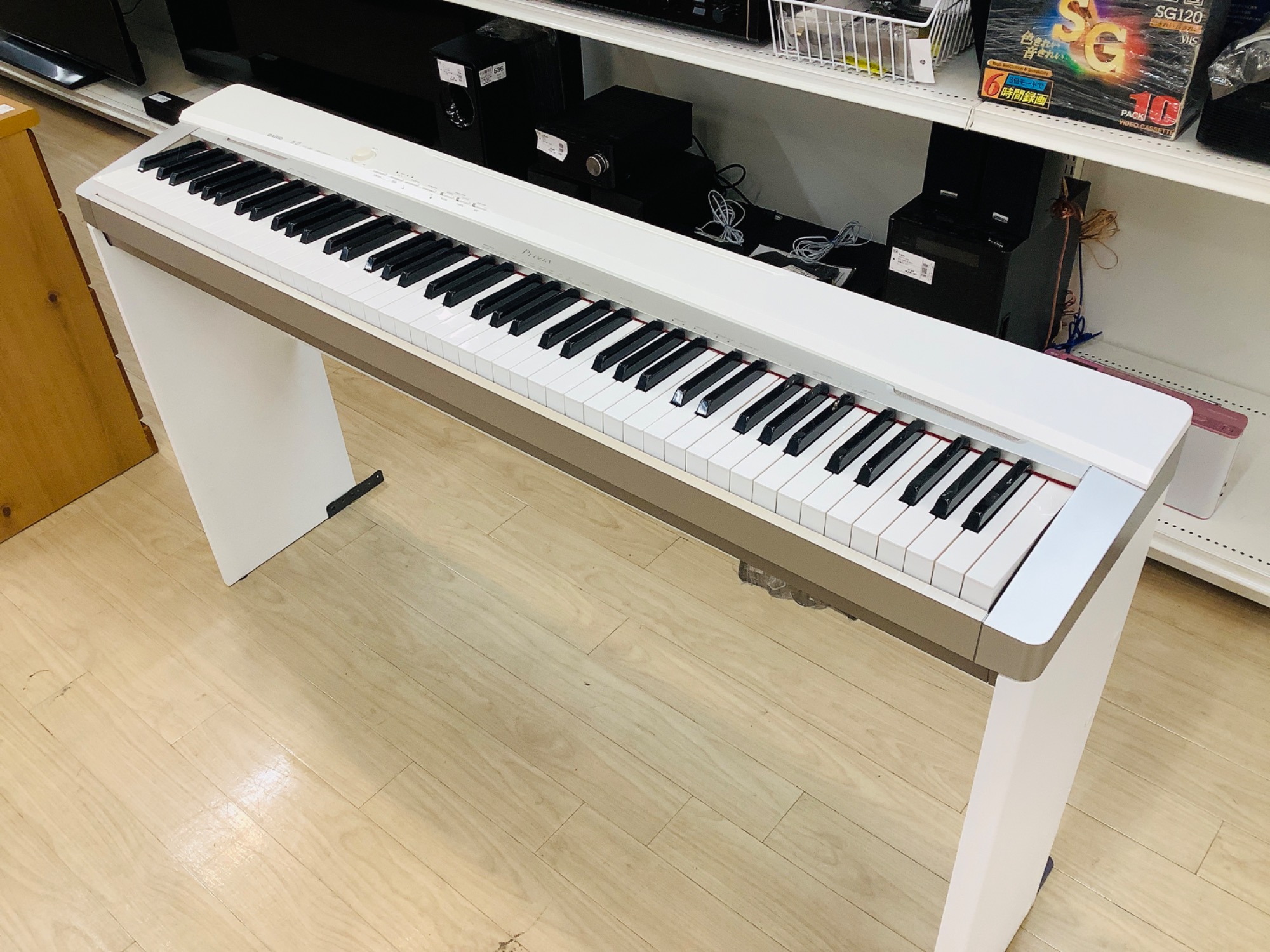 カシオ CASIO 88鍵盤 電子ピアノ Privia PX-130 ホワイト - 鍵盤楽器