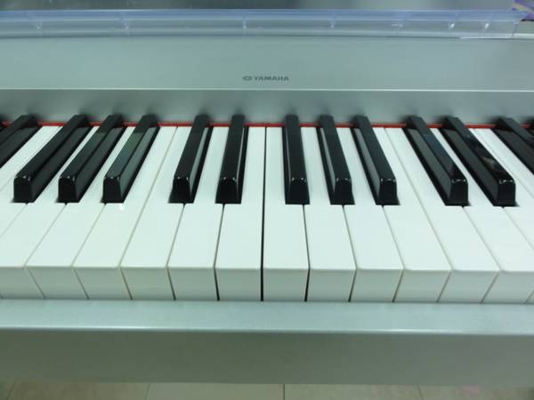 ヤマハの電子ピアノ P-70が入荷いたしました！｜2015年04月16日