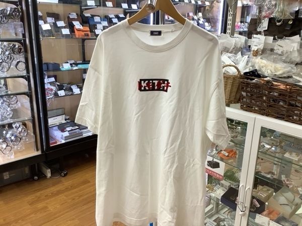 スマホで購入」KITH(キス)より、KITH TOKYOオープン記念Tシャツが買取