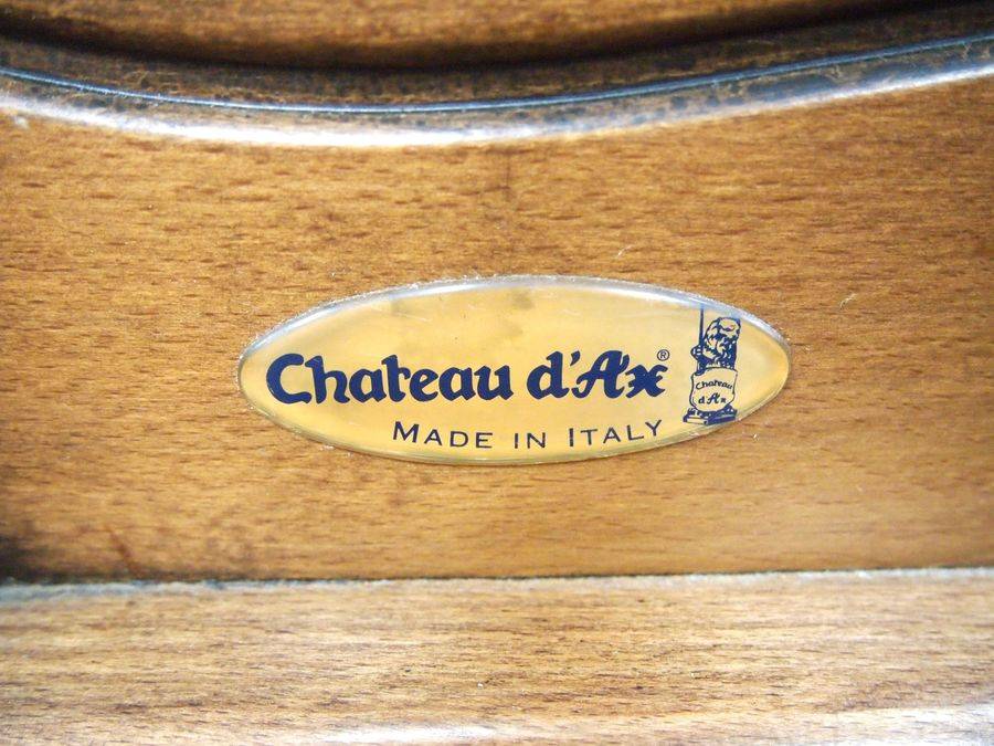 Chateau d'Ax(シャトーダックス)の3人掛けレザーソファー買取入荷 
